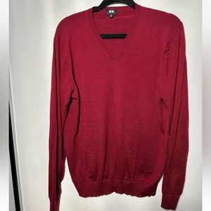 Uniqlo Mens Light V Neck Sweater
